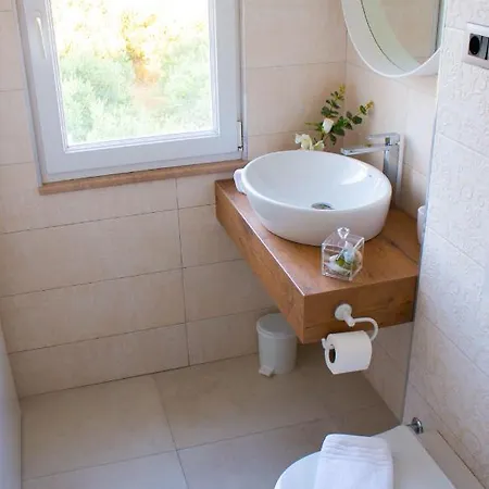 Luxury Levantino * Kastel Stafilic