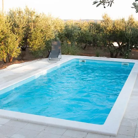 Luxury Levantino * Kastel Stafilic