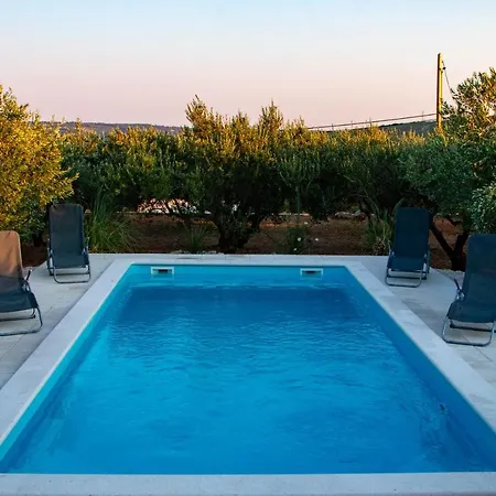 빌라 Luxury Levantino Kaštel Štafilić